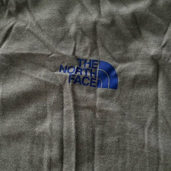 The North Face Men's New USA Short Sleeve Tee Small s Mountian Logo Gray Bolt - Picture 3 of 7